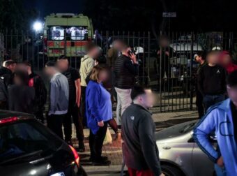 Άγιος Δημήτριος: Λιποθύμησε η μητέρα του 25χρονου στο σημείο της δολοφονίας – Σκηνές αρχαίας τραγωδίας στο Πάρκο Ασυρμάτου