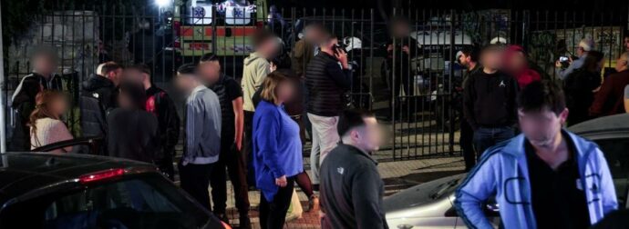 Άγιος Δημήτριος: Λιποθύμησε η μητέρα του 25χρονου στο σημείο της δολοφονίας – Σκηνές αρχαίας τραγωδίας στο Πάρκο Ασυρμάτου