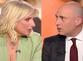 Χαμός στον αέρα: Άγριος καβγάς ανάμεσα σε Παπακωστόπουλου και Μπογδάνο – «Τι είπες; Να ανακαλέσεις!»