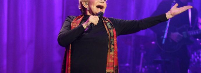 Ποιοι μαζεύτηκαν στο σπίτι της Μαρινέλλας και έκαναν «πάρτι» μετά την κηδεία με τραγούδια της