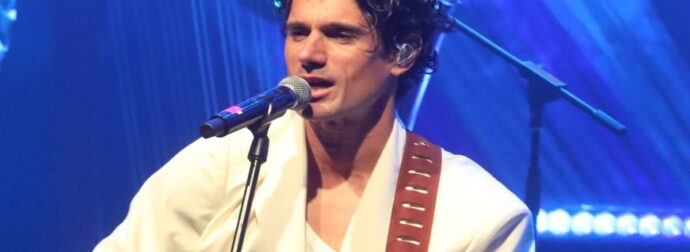 Ο Πάνος Βλάχος παίρνει θέση για το πρόστιμο 300€ στους μουσικούς και λέει όσα σκέφτονται πολλοί