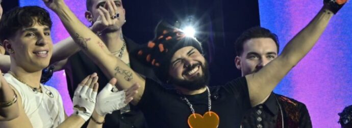 Σε… ρυθμούς «lasha» χορεύει ο Ακύλας το «Ferto»