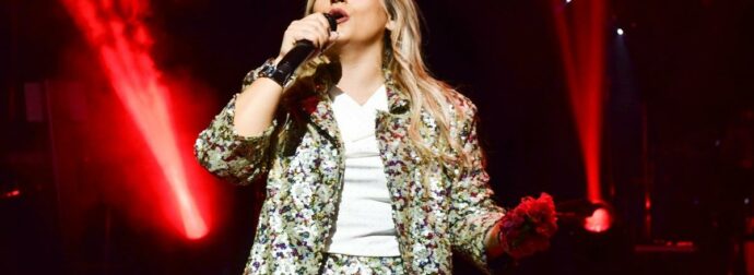 Τζένη Κατσίγιαννη: Πού τραγουδάει σήμερα Κυριακή του Πάσχα η τραγουδίστρια που γκρέμισε το TikTok