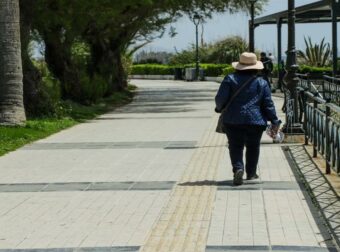 Καιρός Πάσχα 2026: Θα ψήσουμε με ήλιο ή με βροχή; Τα Μερομήνια δίνουν την απάντηση