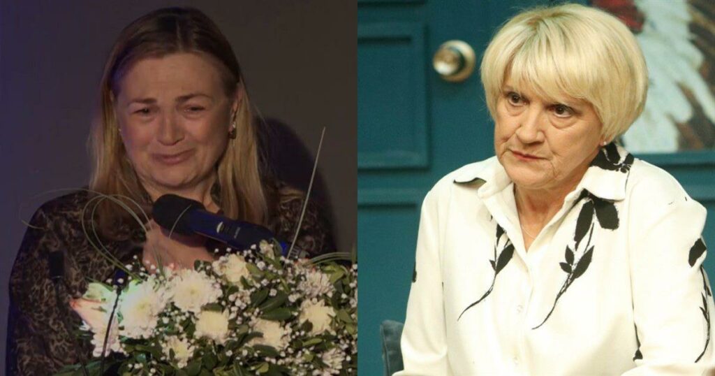 Καίτη Κωνσταντίνου: Σπάραξε η αδερφή της στην εκδήλωση για τον 1 χρόνο από τον θάνατό της – Βίντεο