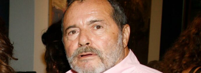 Retro tv: Όταν ο αείμνηστος Κακαουνάκης έβγαζε στην σέντρα τους καλλιτέχνες που έκρυβαν εισοδήματα!