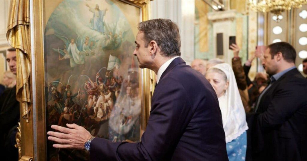 Viral ο Κυριάκος Μητσοτάκης: Προσκύνησε και φίλησε πίνακα του Βρυζάκη – Ξεκαρδιστικά τα σχόλια!
