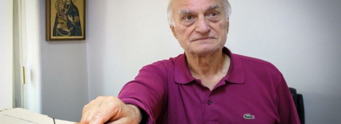 Μανώλης Μαυρομμάτης: «Προσπαθούσα να τη σώσω και δεν τα κατάφερα» – Συγκλονιστική μαρτυρία για τη φωτιά που έκαψε το σπίτι του