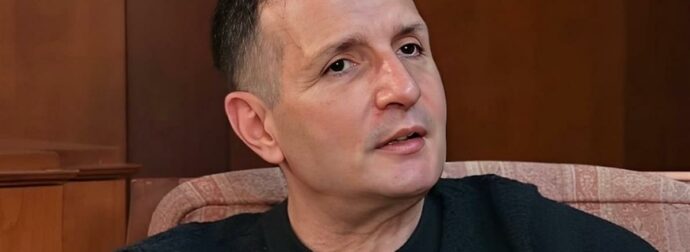 Δημήτρης Μπάσης: «Σκέφτομαι να μετακομίσω μόνιμα στο χωριό μου, είμαι 33 χρόνια στην Αθήνα»