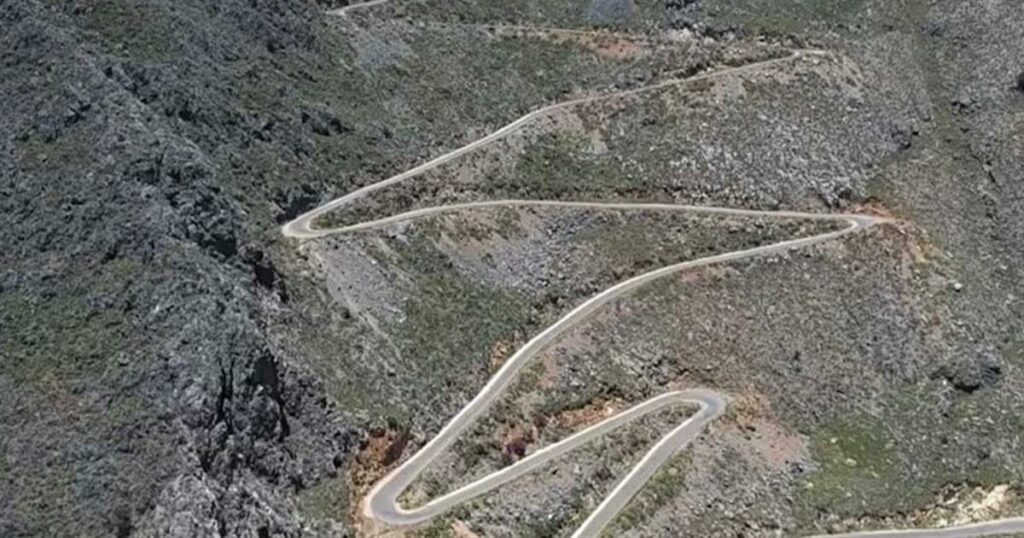 Θα τολμούσες να οδηγήσεις εδώ; Πού βρίσκεται ο πιο επικίνδυνος δρόμος της Ελλάδας