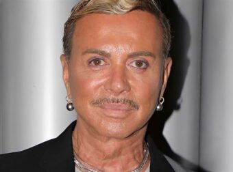 Λάκης Γαβαλάς: «Κάνω τα χαρτιά μου για να πάρω σύνταξη. Όταν έμαθα ότι είναι 850 ευρώ, ρώτησα «την ημέρα;»