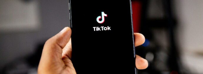 Σας μαθαίνουμε Πασχαλιάτικα πως θα φτιάξετε το νέο trend στο TikTok βήμα-βήμα