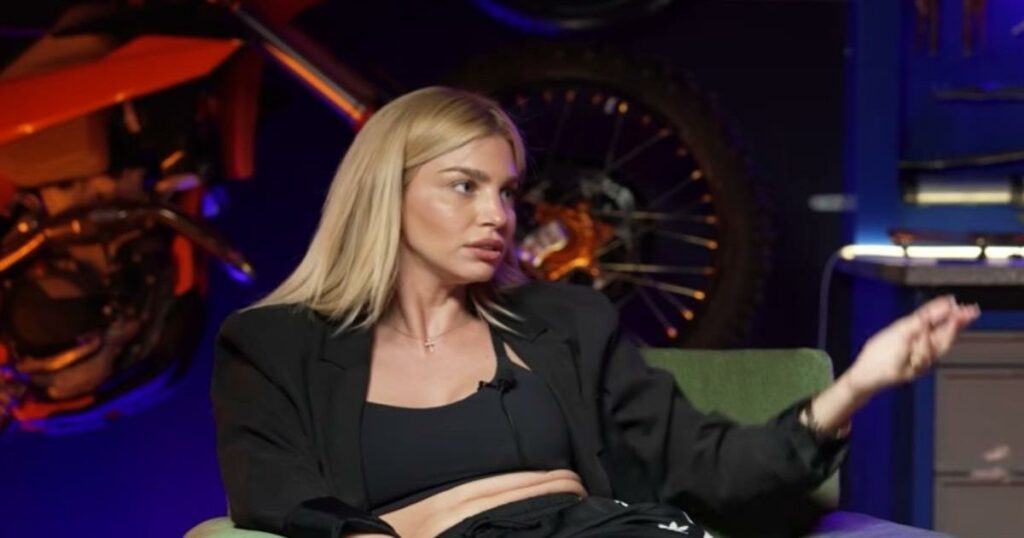 Χατζηθεοδώρου: Η απρόσμενη αποκάλυψη για την προσωπική της ζωή – Τα μηνύματα που ανακάλυψε και η αντίδρασή της