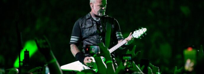 Στην Αθήνα ο frontman των Metallica, James Hetfield, μαζί με την αρραβωνιαστικιά του