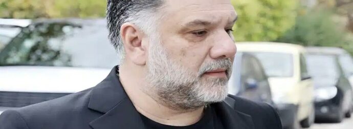 Συγκινεί ο Γρηγόρης Αρναούτογλου για την απώλεια του: «Δεν πρόλαβα να τον αποχαιρετήσω»