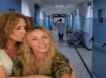 Ραγίζει καρδιές η μητέρα της Γωγώς Μαστροκώστα: «Δύο χρόνια παλεύει το παιδί μου» – Η τελευταία σκληρή ανακοίνωση των γιατρών