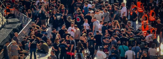 Metallica στο ΟΑΚΑ: Λαοθάλασσα στην Αθήνα για το συγκρότημα – Δείτε φωτογραφίες από το στάδιο