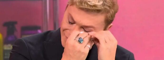 «Λύγισε» ο Τάκης Ζαχαράτος στο Moments: Γιατί δεν μπόρεσε να συγκρατήσει τα δάκρυά του
