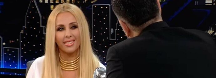 «Κρατούσα το μωρό μου αγκαλιά, έκλαιγα και σκεφτόμουν αν θα τη δω να μεγαλώνει»»: Τι έλεγε η Μαστροκώστα για τον καρκίνο και την οικογένειά της στον Αρναούτογλου