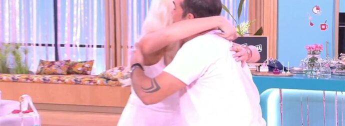 Καινούργιου: Επέστρεψε στο Super Κατερίνα μετά την γέννα – Υπέρλαμπρη, στα λευκά! Τι είπε (Βίντεο)