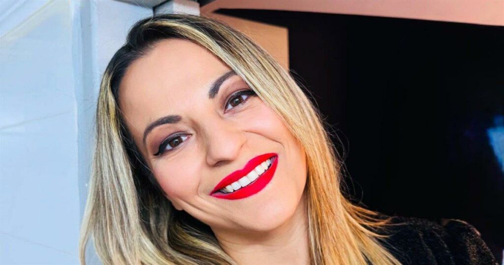 Τζένη Κατσίγιαννη: Έφαγε τσόκαρο στη σκηνή – Απίστευτο περιστατικό σε πανηγύρι