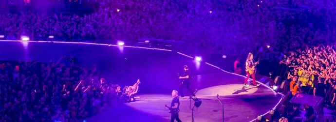 Η συγκινητική στιγμή που οι Metallica αφιερώνουνε στο μικρό Σπύρο που πάσχει από καρκίνο ένα κομμάτι τους (Βίντεο)