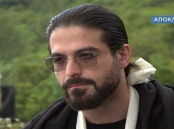 Άρης Μουγκοπέτρος: Δείχνει το χέρι του μετά τον ακρωτηριασμό και τα χειρουργεία