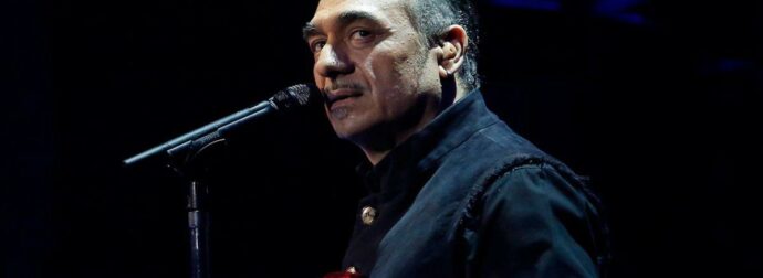 Βαρύ πένθος για τον Νότη Σφακιανάκη – Νέο «χτύπημα» μόλις έξι μήνες μετά τον θάνατο της συζύγου του