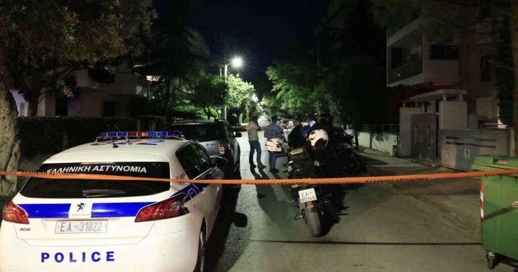 Τραγωδία στον Χολαργό: 57χρονος αυτοκτόνησε αφού πρώτα πυροβόλησε τη γυναίκα του – Ποια η κατάστασή της