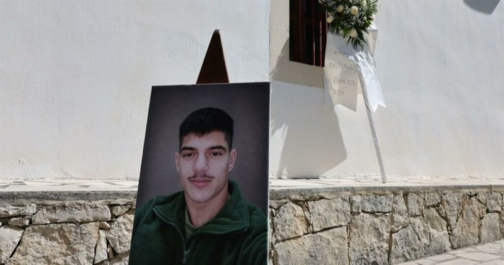 Πως είναι ο τάφος του 21χρονου Νικήτα, ούτε μια βδομάδα μετά την δολοφονία του