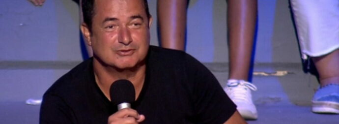 Survivor: «Το μυαλό μου είναι στον παίκτη που τραυματίστηκε» λέει ο παραγωγός του ριάλιτι Ατζούν Ιλιτζαλί