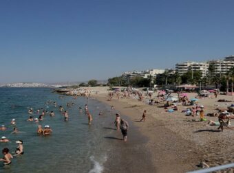 Οι «επικίνδυνες» παραλίες της Αττικής ‑ Πού και πώς μπορείτε να κολλήσετε E. coli – Οι κινήσεις που μειώνουν τον κίνδυνο