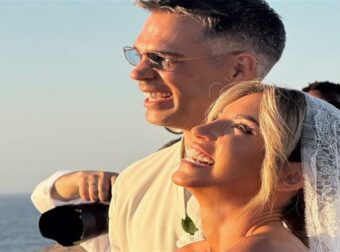 Τρελό κράξιμο έφαγαν Οικονομάκου και  Τσερέλα στον γάμο τους για την ελληνική σημαία