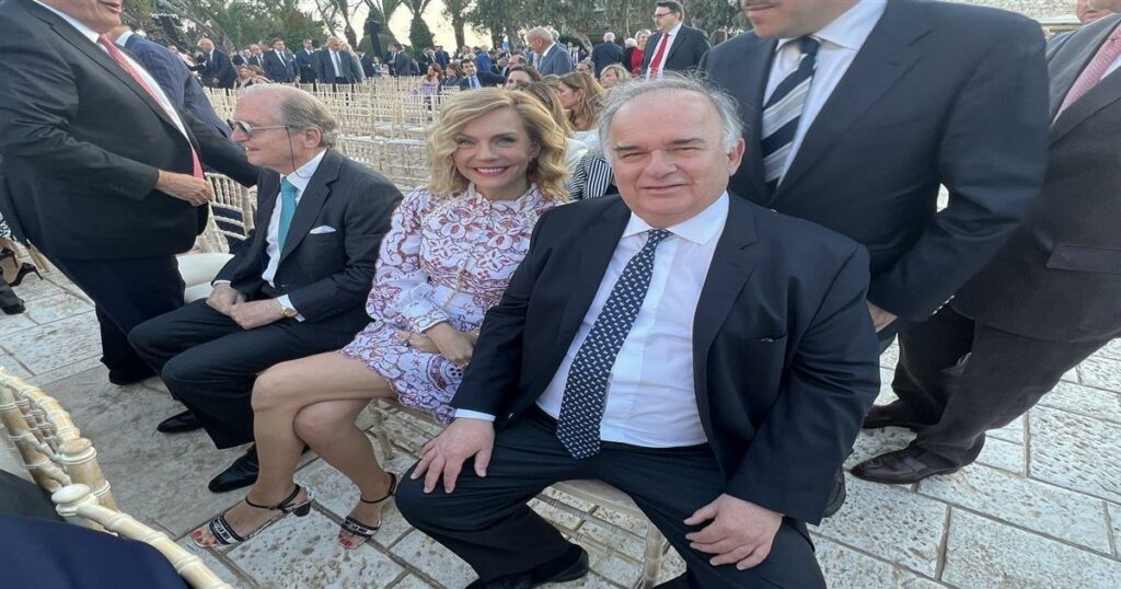 Η Έμη Λιβανίου για τον εφοπλιστή Πέτρο Παππά: «Είναι το άλλο μου μισό, νιώθω ασφάλεια και ολοκλήρωση»