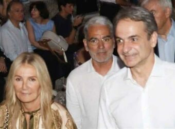 Όλοι γύρισαν να κοιτάξουν τι φοράει: H νέα εντυπωσιακή έθνικ εμφάνιση της Μαρέβας αποδεικνύει το αψεγάδιαστο στυλ της