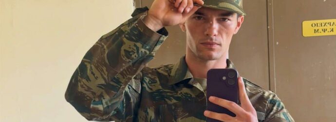 Νίκος Κοσώνας: Παρουσιάστηκε στον στρατό ο ηθοποιός – Οι πρώτες φωτογραφίες από το κέντρο εκπαίδευσης