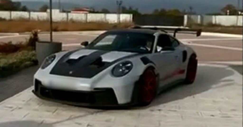 Λάρισα: Πώς το supercar αξίας 350.000 ευρώ των Βιλανάκηδων «ξεγύμνωσε» τη ζωή της χλιδής μέσα στον οικισμό (Βίντεο-ντοκουμέντο)