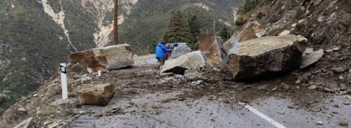 Εύβοια: Κατολισθήσεις και ζημιές στο Μαντούδι μετά τους ισχυρούς σεισμούς – Τι λέει ο δήμαρχος