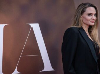 Η Αντζελίνα Τζολί κλείνει τα 51: Τα 7 πιο αλλόκοτα γεγονότα για τη ζωή της – Από τα φιαλίδια με αίμα μέχρι τα μαχαίρια