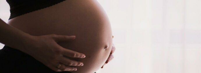 Έγκυος στο πρώτο της παιδί: Έκρυβε τη μεγάλη χαρά η πασίγνωστη ηθοποιός – Η φουσκωμένη κοιλίτσα πρόδωσε τα πάντα (Φωτογραφία)