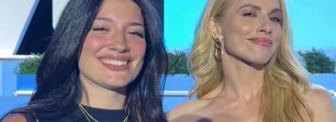 Παπαδημητρίου: Τρολάρει το TikTok με το ύψος της – Το βίντεο με την μπασκετμπολίστρια Μαριέλλα Φασούλα (Βίντεο)