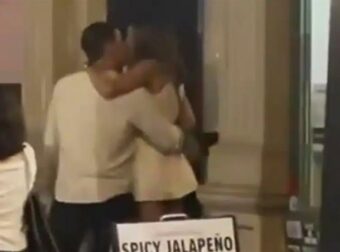 Ραντεβού έγινε viral για τον άνδρα που πήγε τη γυναίκα μέχρι την είσοδο του σπιτιού της και μετά έφυγε