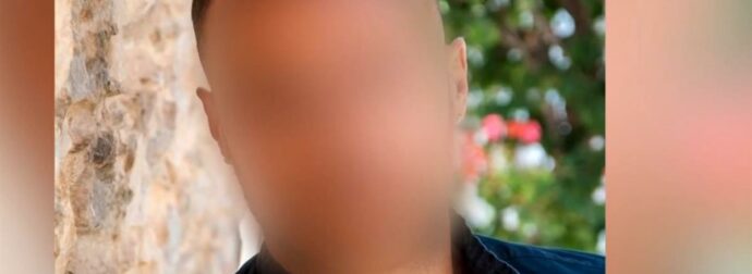 Προφυλακιστέος γνωστός τραγουδιστής μετά την απολογία του για αποπλάνηση ανήλικης κατ’ εξακολούθηση (video)