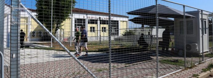 Τέμπη: «Αυτά δεν ήταν τρένα, δεν έπρεπε να αφήσετε τα παιδιά μας να μπουν» – Ξέσπασε μητέρα θύματος