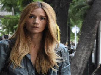 Όλοι κοίταζαν την Ιωάννα Παππά: Οι νέες φωτογραφίες με μαγιό από την παραλία που τους άφησαν όλους άφωνους