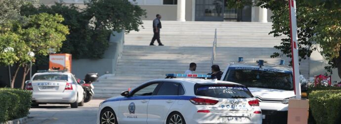 «Κάπνιζα και από λάθος μου ξέσπασε φωτιά», είπε ο άνδρας που συνελήφθη για τη φωτιά στο Σισμανόγλειο