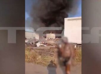 Βίντεο ντοκουμέντο με εγκαυματία εργαζόμενο μετά τη έκρηξη στον Ασπρόπυργο – «Άναψα ένα τσιγάρο και πήρα φωτιά»