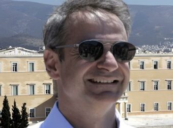ΕΚΤΙΝΑΞΗ ΤΗΣ ΝΔ ΣΕ ΝΕΑ ΔΗΜΟΣΚΟΠΗΣΗ – ΤΟ ΝΕΟ ΤΕΡΑΣΤΙΟ ΠΟΣΟΣΤΟ – ΤΡΙΒΟΥΝ ΤΑ ΜΑΤΙΑ ΤΟΥΣ