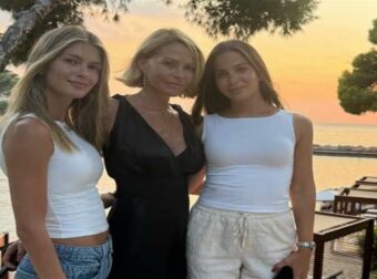 Αυτό δεν το βλέπουμε συχνά: Η Τζένη Μπαλατσινού μαζί με τα 4 παιδιά της – Το οικογενειακό άλμπουμ από την Πάτμο