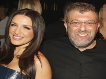 Ιουλία Καλλιμάνη: Ο άνδρας που στέκεται διακριτικά στο πλευρό της, το μονόπετρο και οι φήμες για γάμο